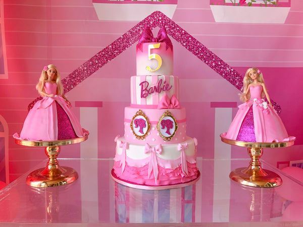 Custom Barbie themed cake 🎀👑 #cakepandaph #customcake #birthdaycake  #cakepanda #cakeoftheday #cakedesign #cakelover #cakestagram…